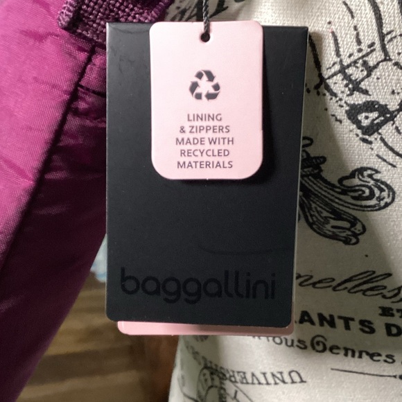 Baggallini Mulberry Crossbody Security Travel Bag BNWT 💜🩷 - Picture 4 of 9